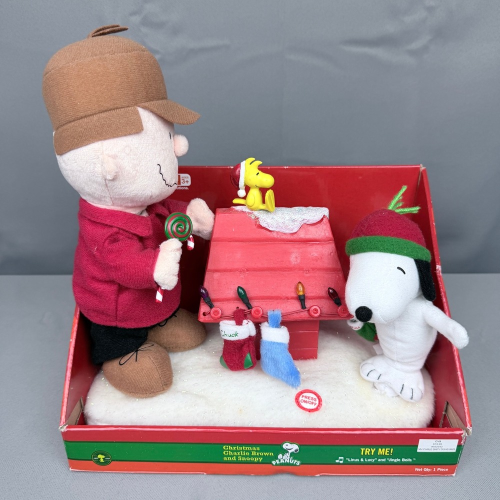 Peanuts Christmas Charlie Brown Snoopy Animated Musical Decor Non-Working